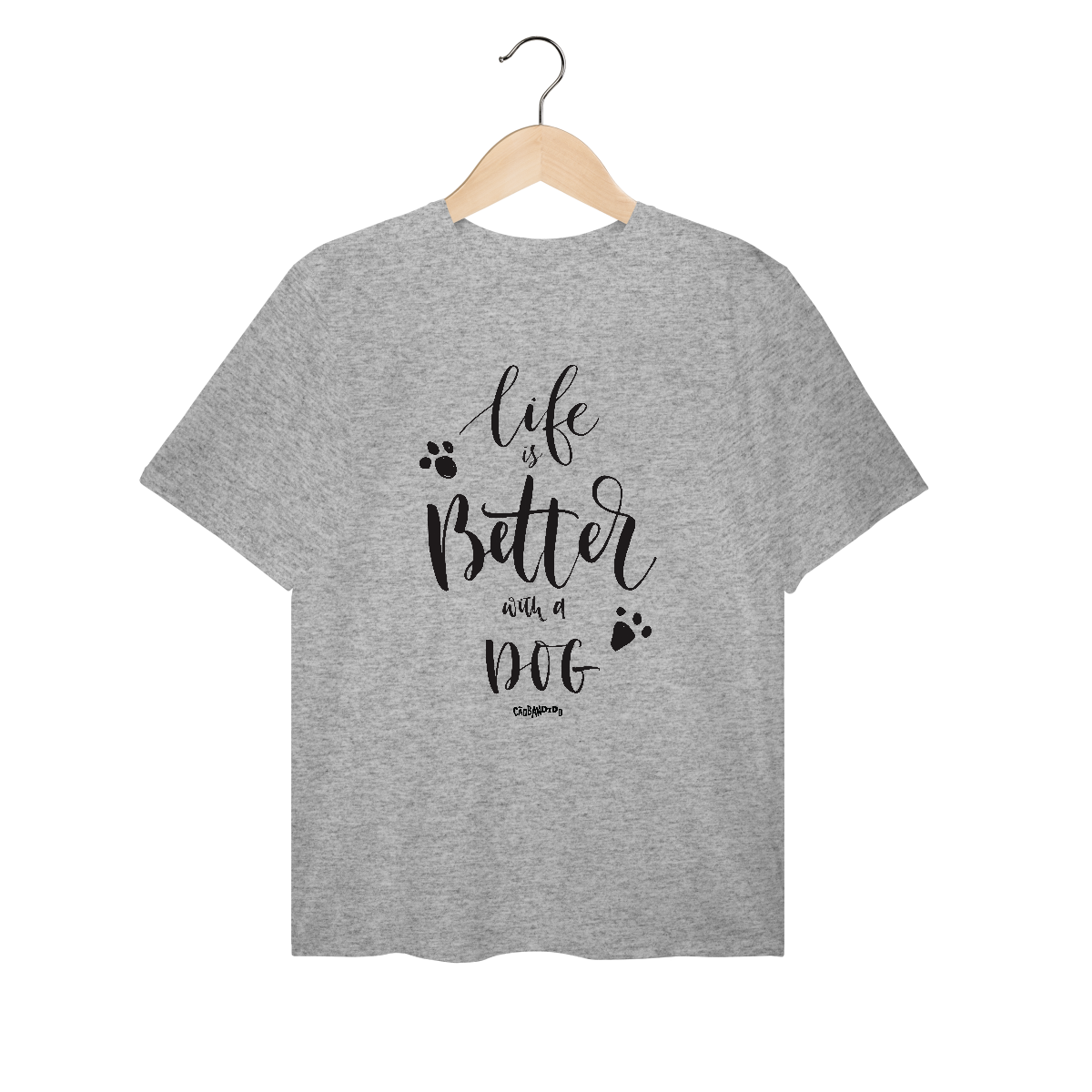 Camiseta Plus Size Life is Better With a Dog