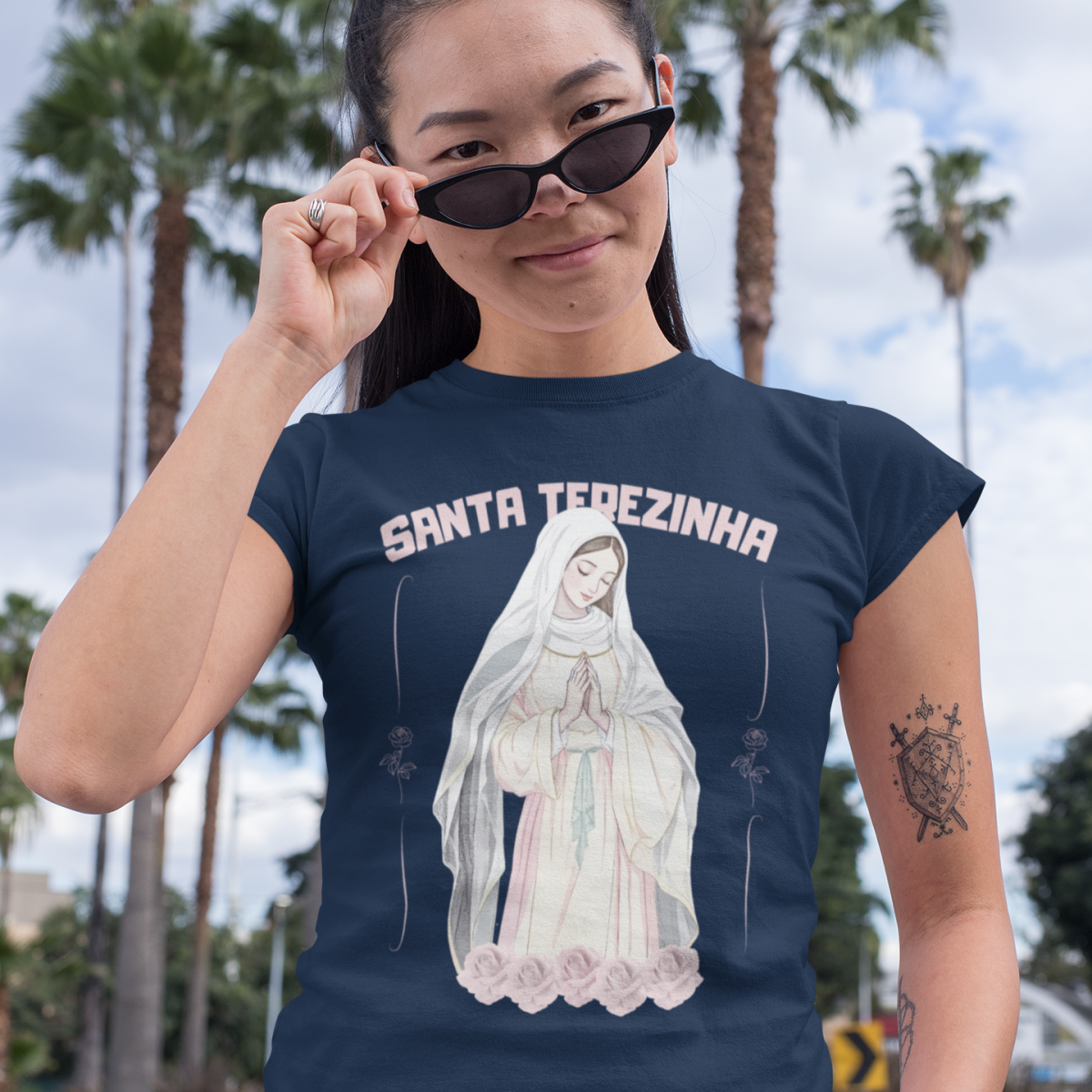 Rosas de Santa Terezinha - Baby Look