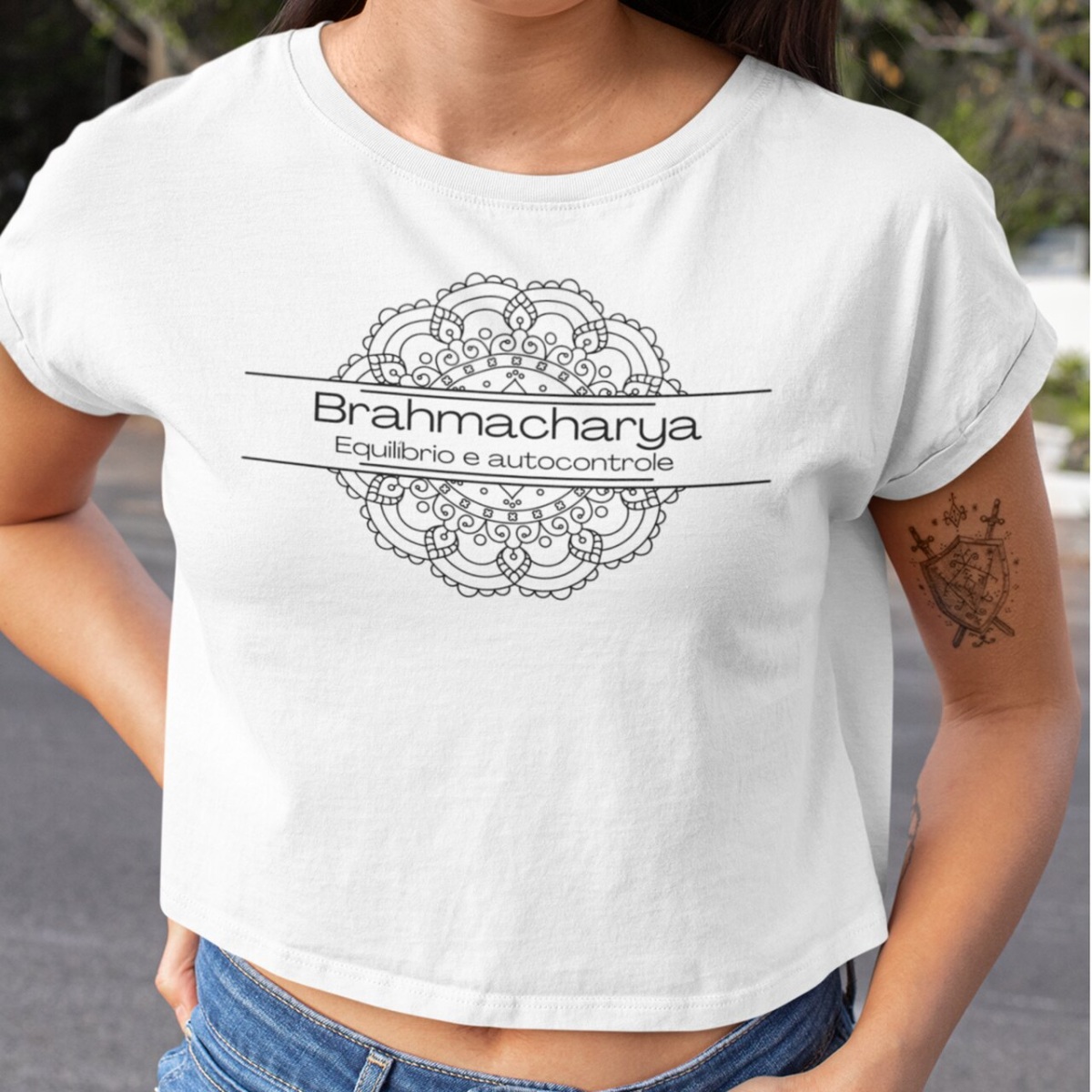 Camiseta Yoga Cropped Brahmacharya, Foque no Essencial