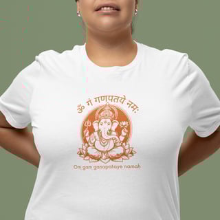 Camiseta Yoga Plus Size - Sabedoria e Prosperidade de Ganesha