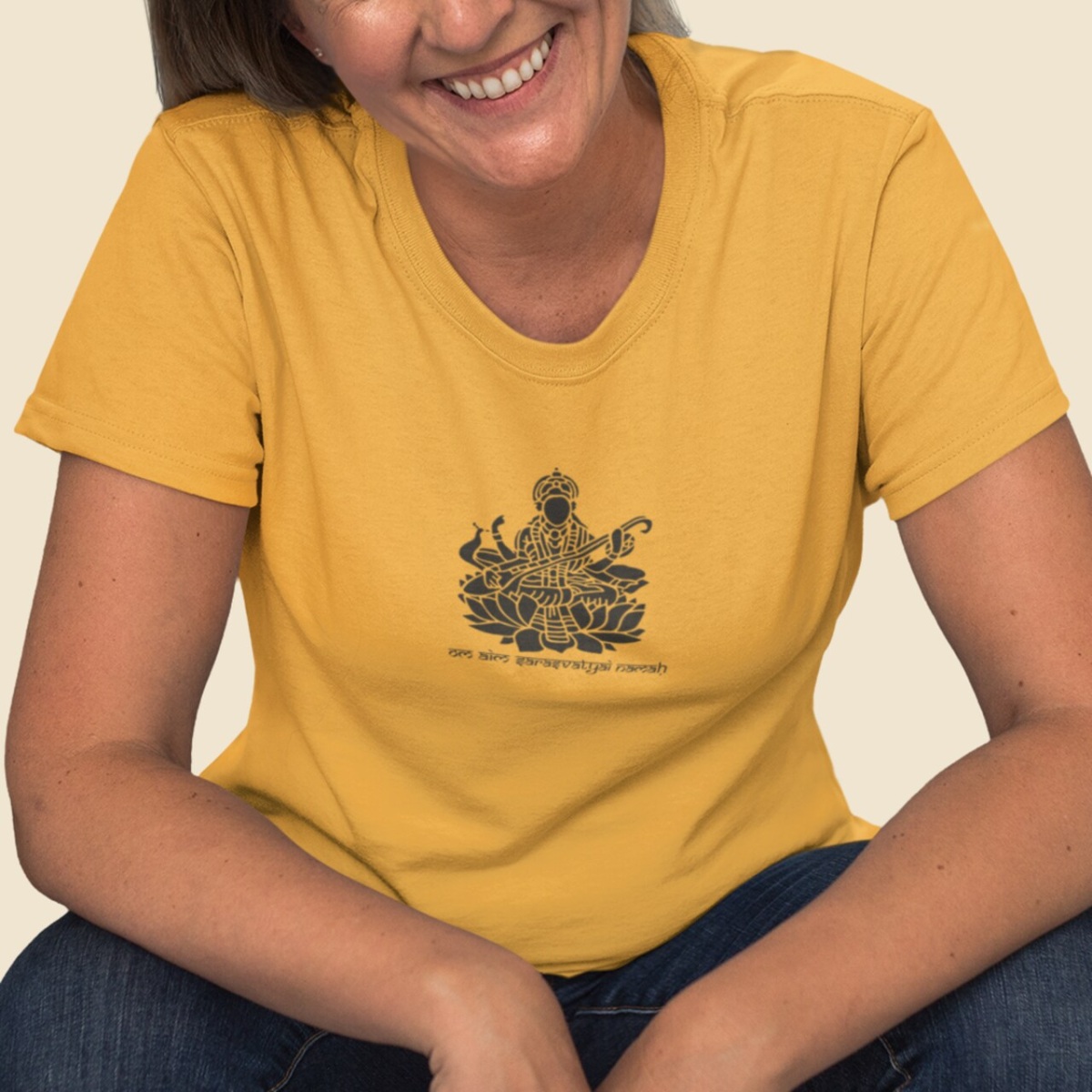 Camiseta de Yoga – Saraswati Navaratri Shakti Tradicional