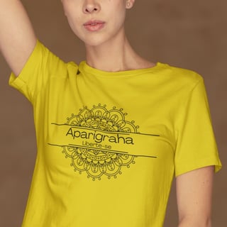 Camiseta Yoga Tradicional Aparigraha, Liberte o que Não te Serve