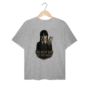 Camiseta Plus Size Wandinha Modelo 1 - The Best Day of the Week