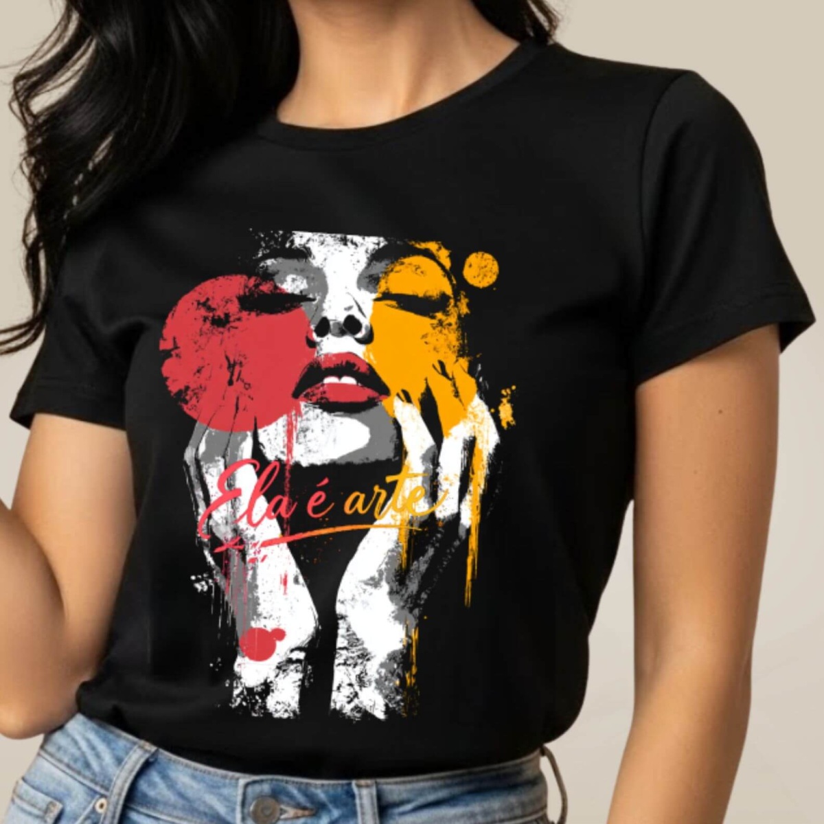 Camiseta Ela é Arte