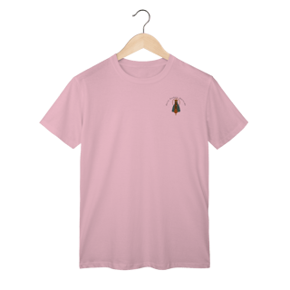 T-Shirt Classic – Nossa Senhora Aparecida (Emblema na Frente + Estampa Grande nas Costas)