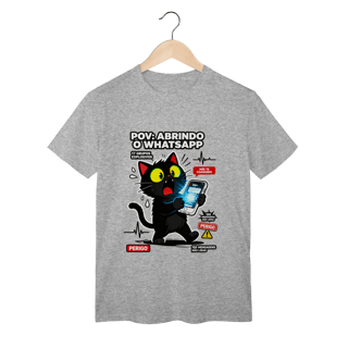 Camiseta POV Abrindo WhatsApp Gato Aterrorizado Gen Z Anxiety
