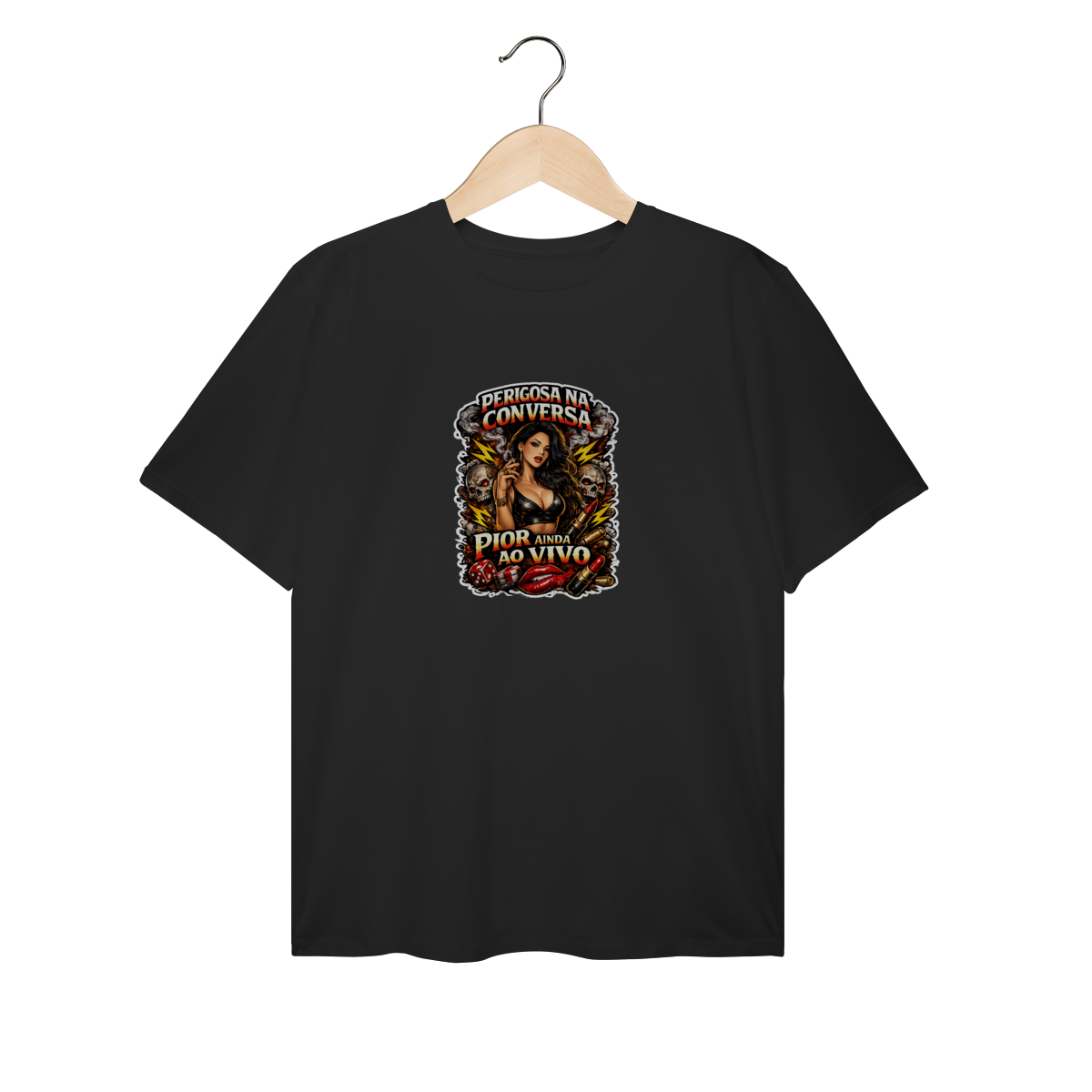 T-Shirt Plus Size Perigosa na Conversa, Pior Ainda ao Vivo