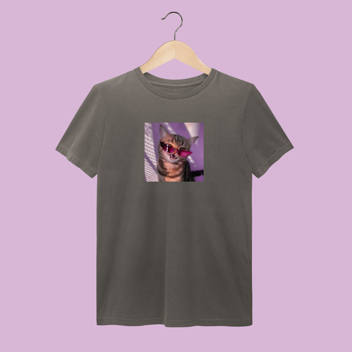 Nome do produto: Camiseta Estonada Gatinho Rockstar - 100% Algodão