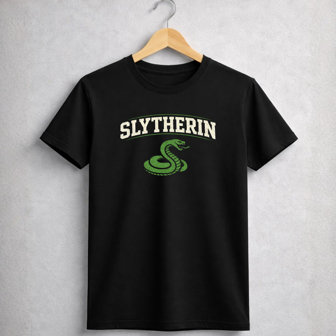 Nome do produto: Camiseta BRUMI – Slytherin (BK151)