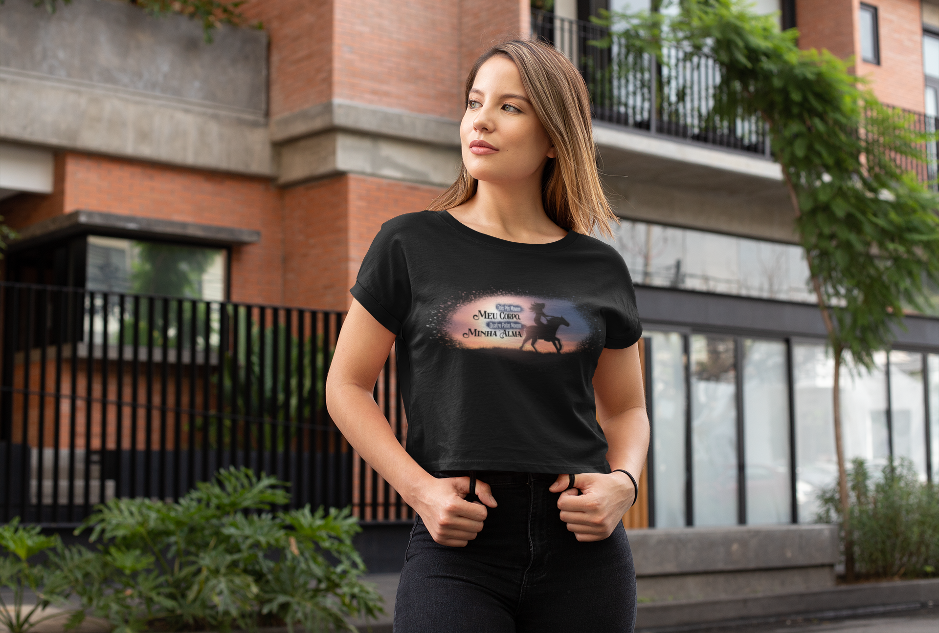 Nome do produto: Blusa Cropped Quatro Patas - Mulher