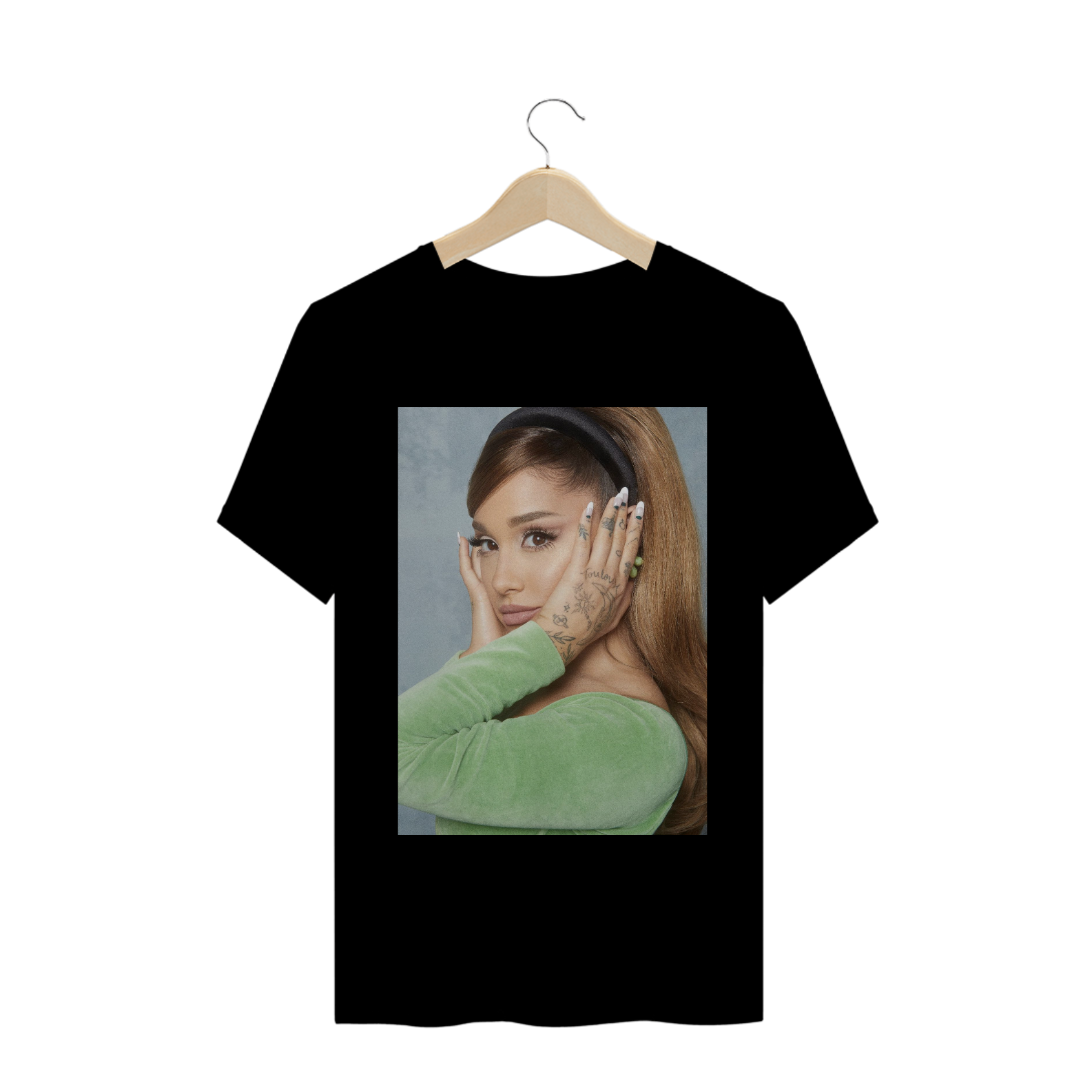 Nome do produto: T-SHIRT ARIANA GRANDE