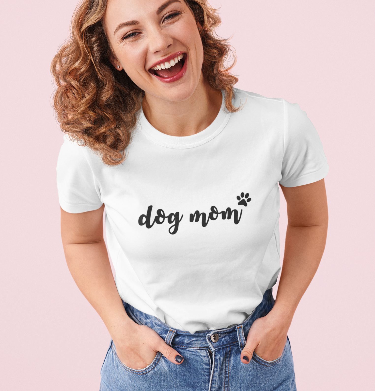 Nome do produto: Camiseta Feminina Dog Mom - Branca Prime