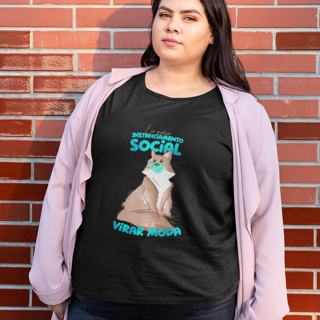 Nome do produto: Camiseta Plus Size Gato Distanciamento Social