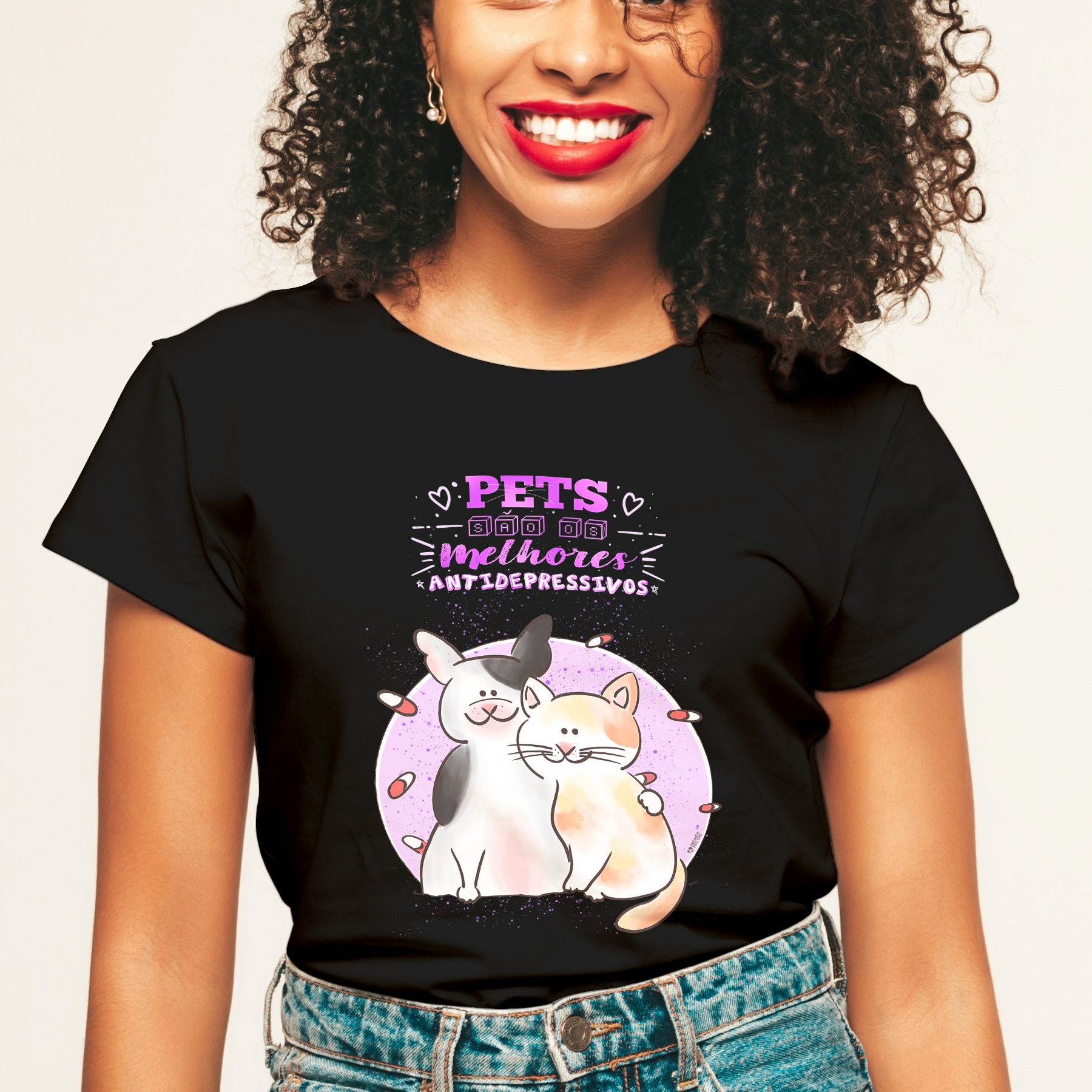 Nome do produto: Camiseta Feminina Pets São os Melhores Antidepressivos