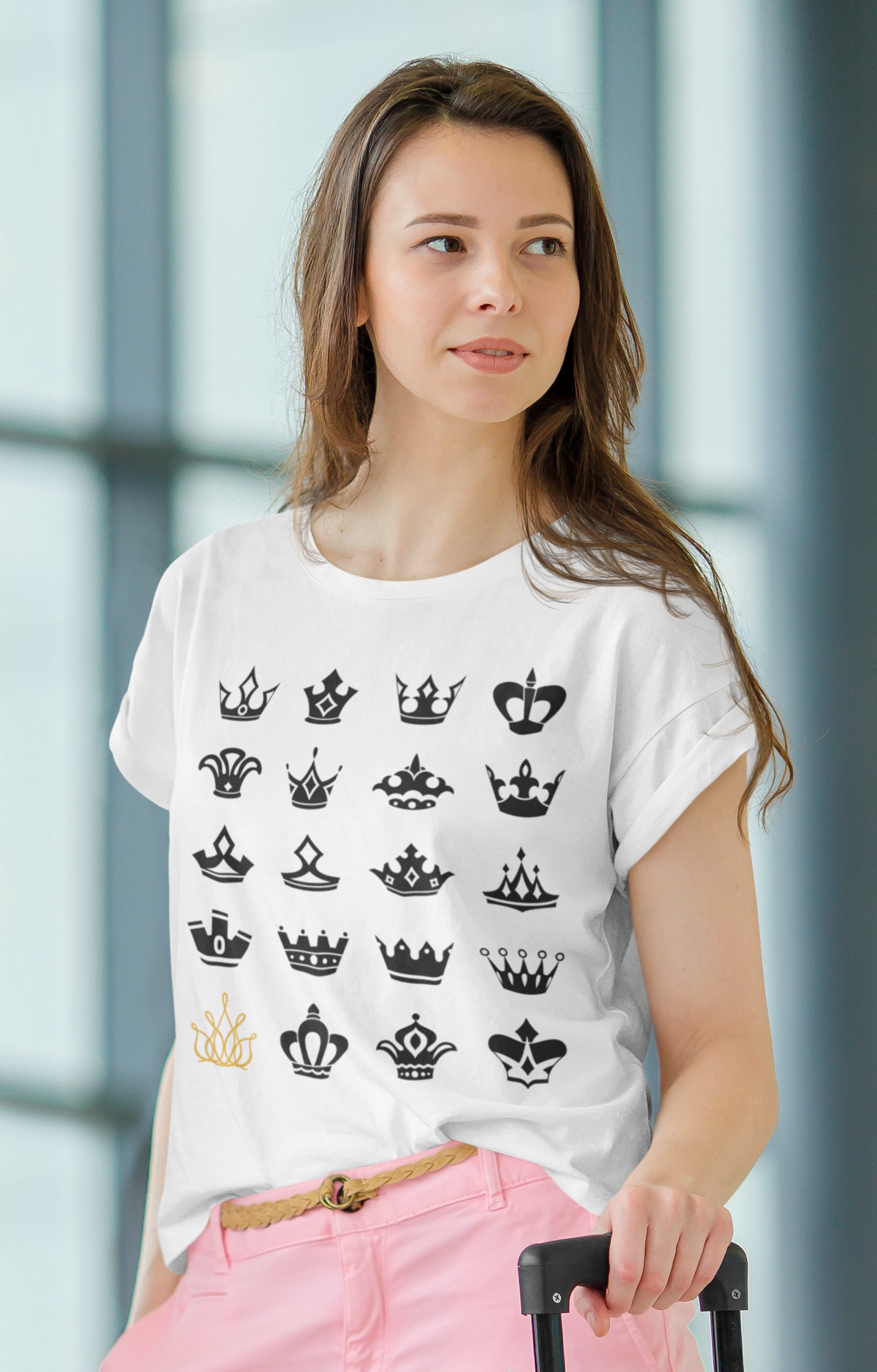 Nome do produto: Camiseta Coroas Branca