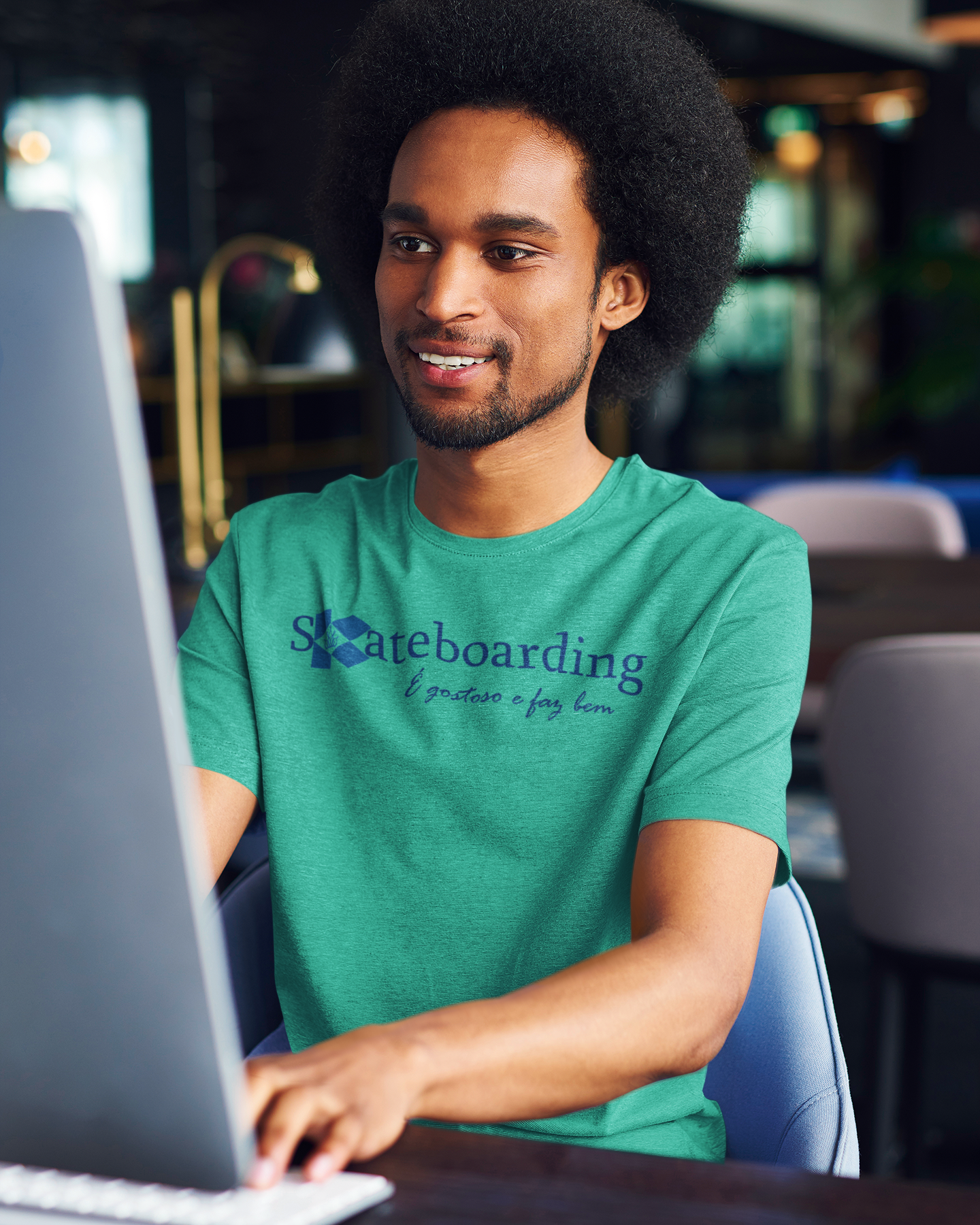 Nome do produto: Camiseta Skateboarding É Gostoso e Faz Bem