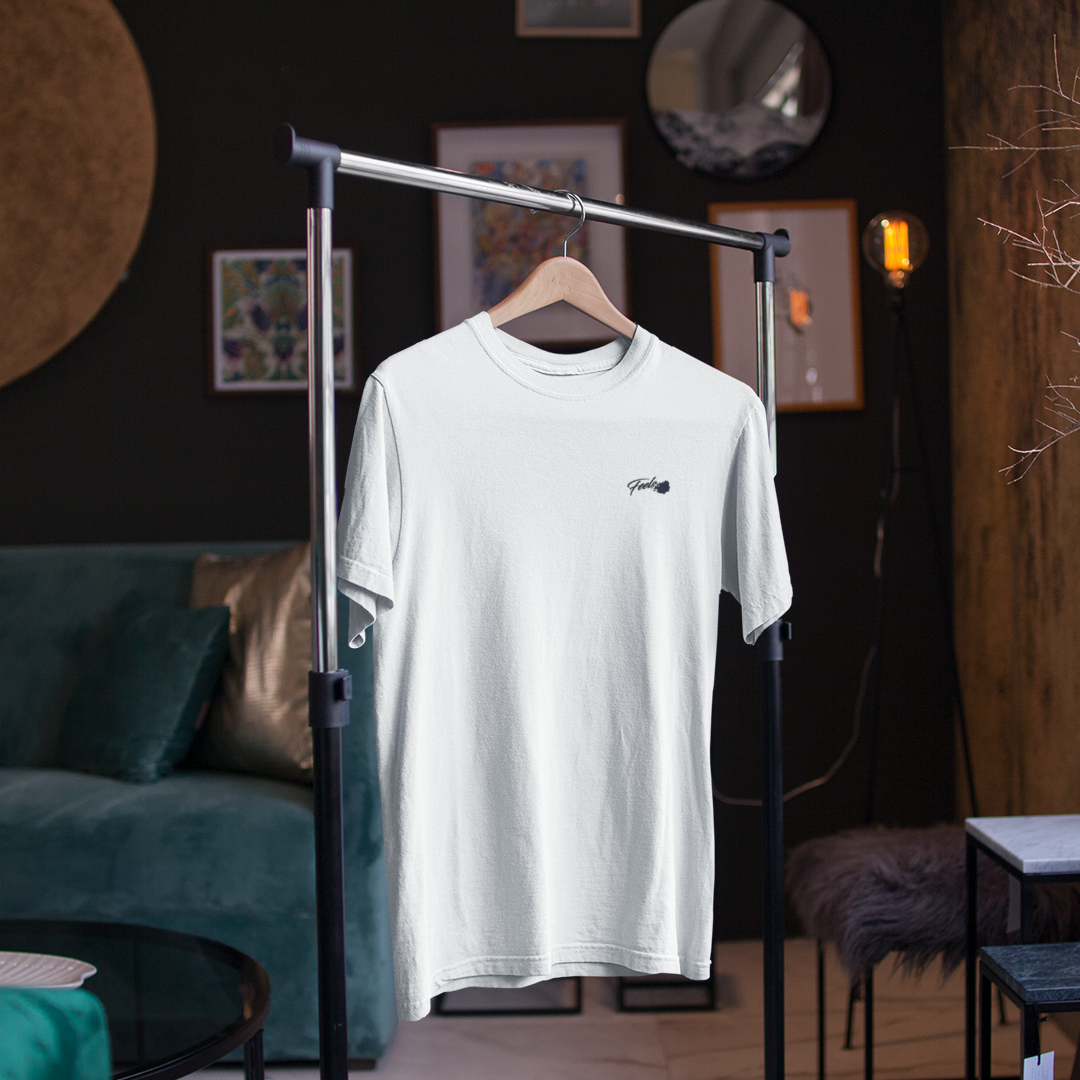 Nome do produto: T-Shirt Feels Basic