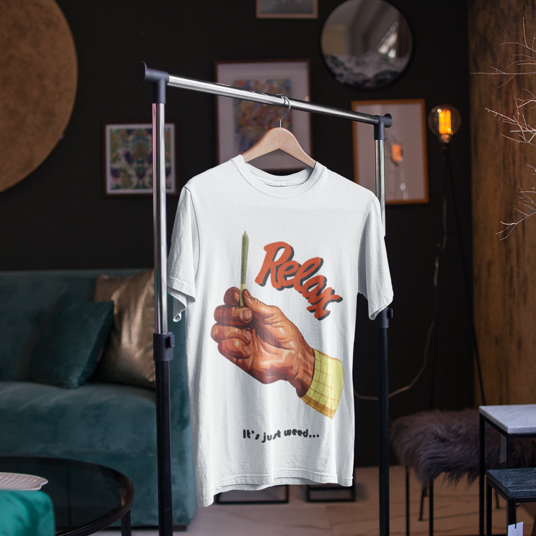Nome do produto: T-Shirt Relax It\'s Just Weed