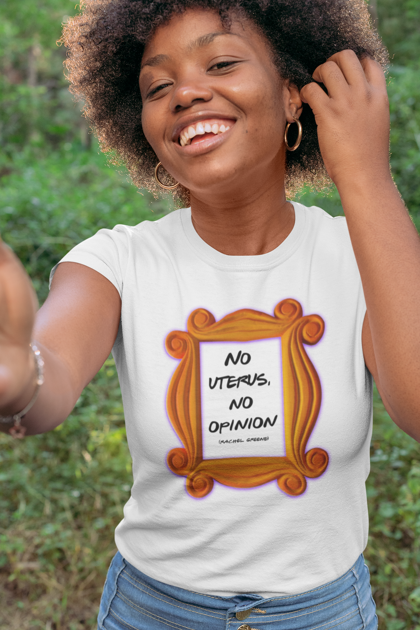 Nome do produto: Camisa Branca Friends No uterus, no opinion