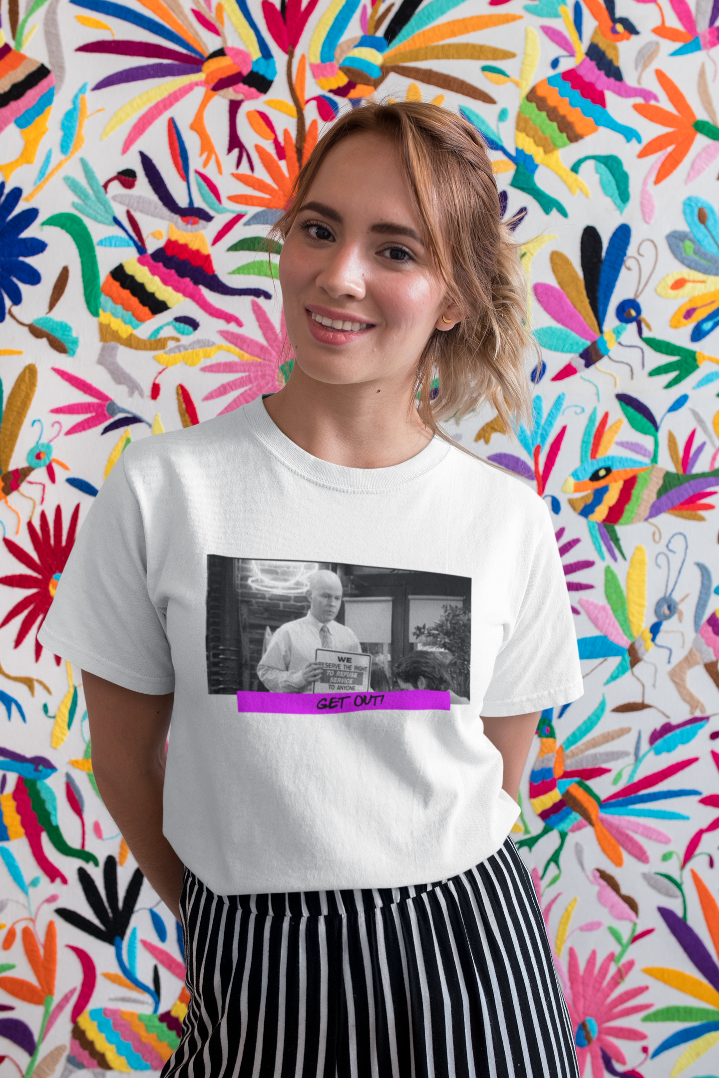 Nome do produto: Camisa Branca Friends - Gunther Get Out