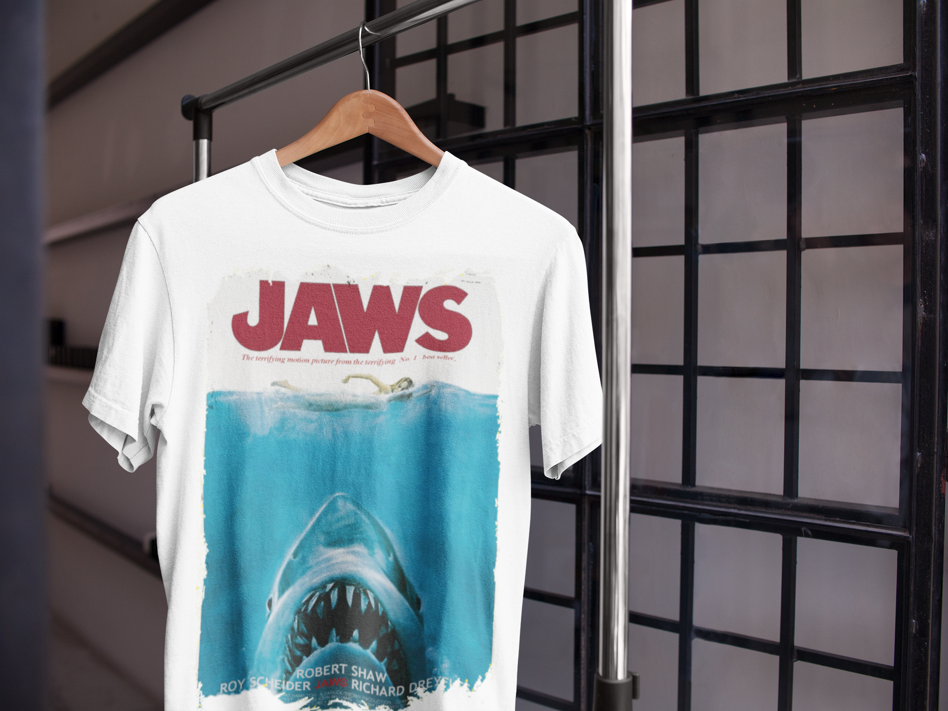 Nome do produto: Camisa Branca Tubarão