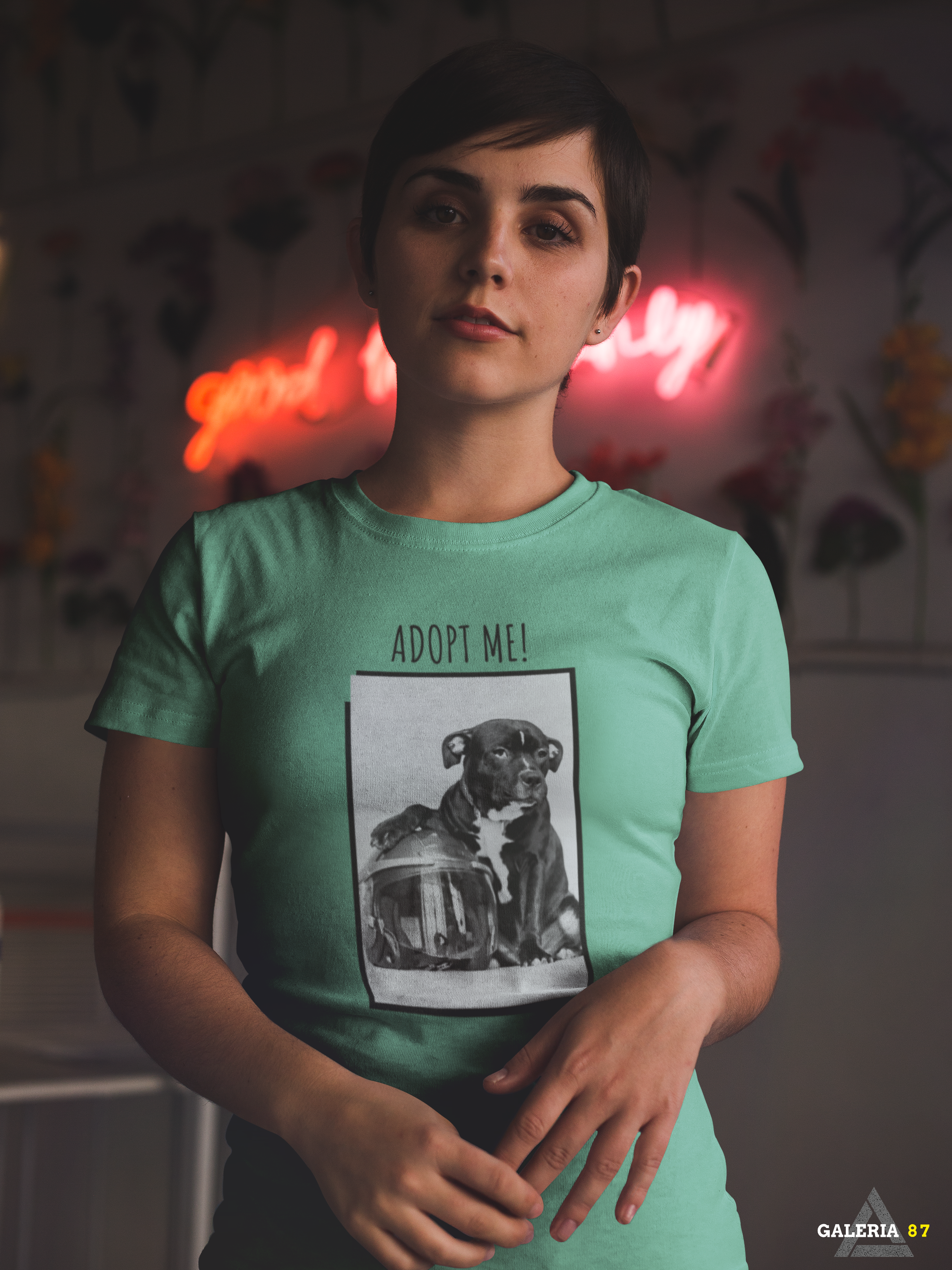 Nome do produto: CAMISETA FEMININA BABY LONG ESTONADA VERDE  ADOPT ME !