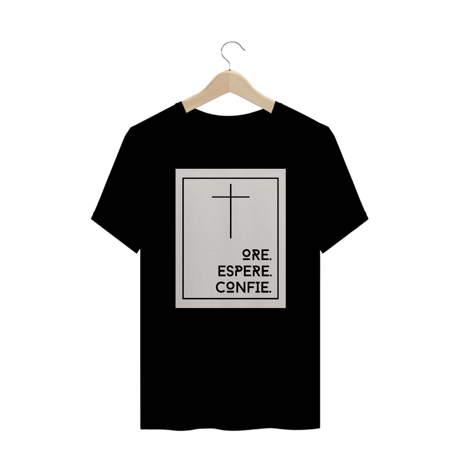 Nome do produto: Camiseta Plus Size Gospel - Ore Espere Confie