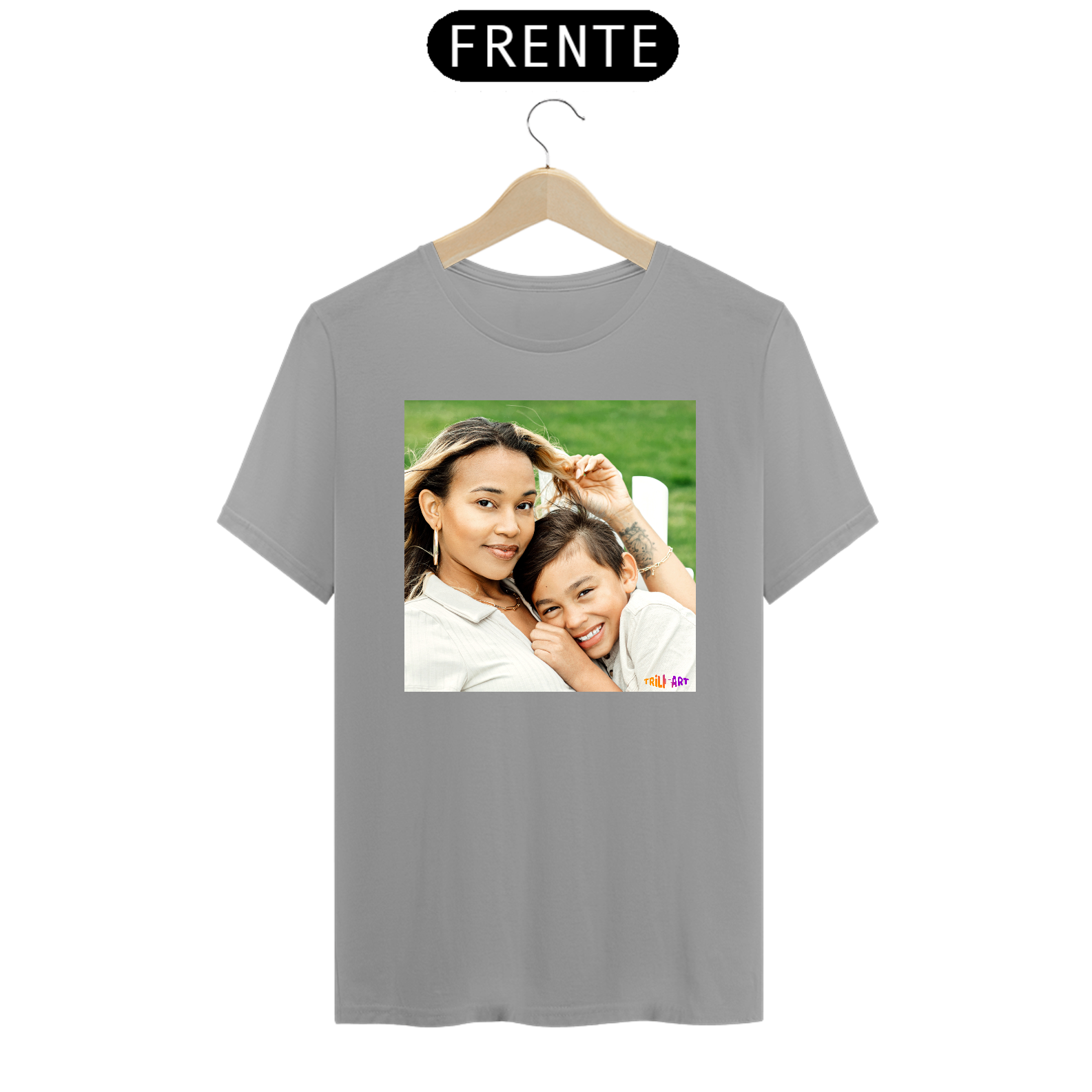 Nome do produto: Camiseta com foto Trilh-art