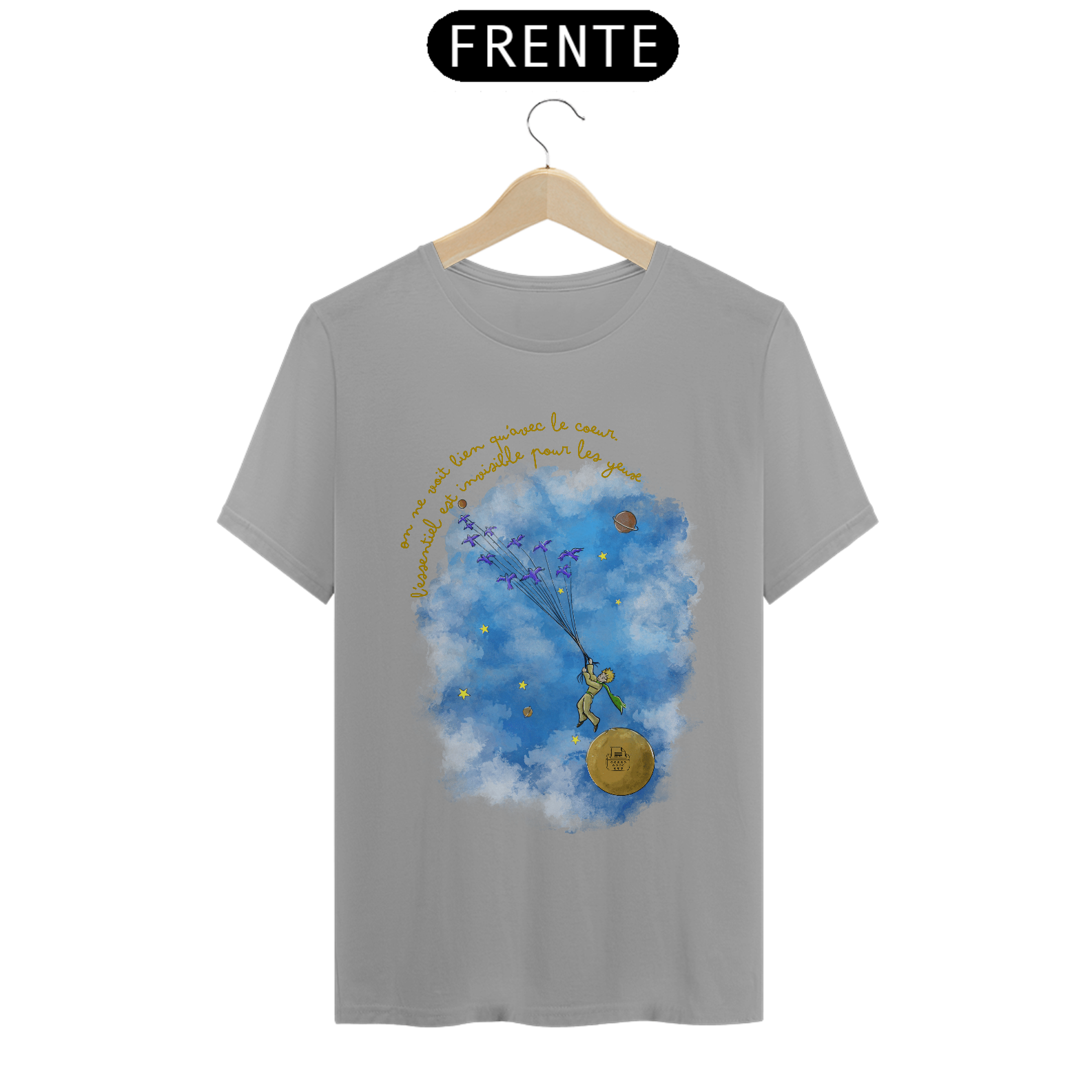 Nome do produto: On ne voit bien qu\'avec le coeur TShirt Quality (Branca/Cinza)