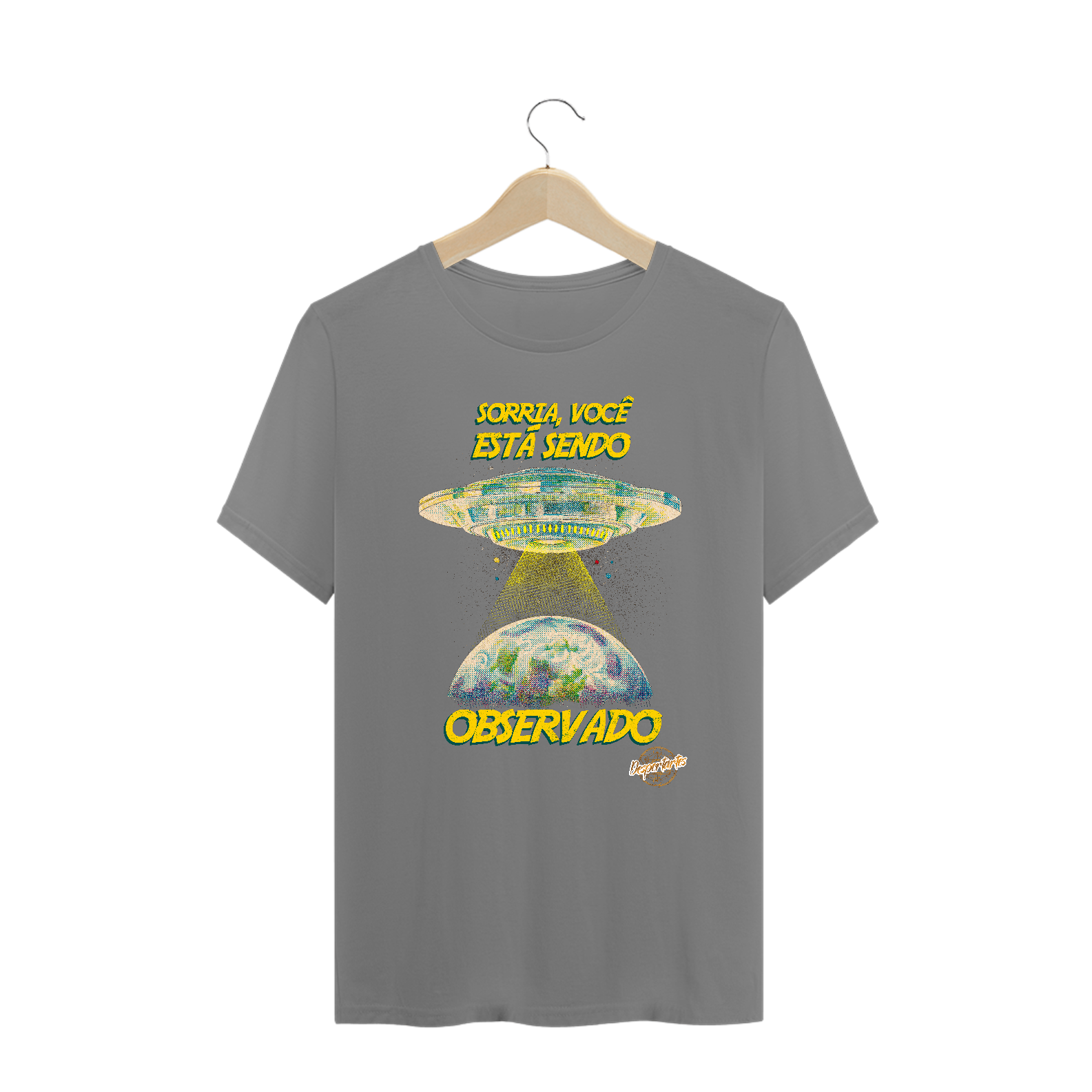 Nome do produto: Sorria, Você Está Sendo Observado - Camisa Plus Size