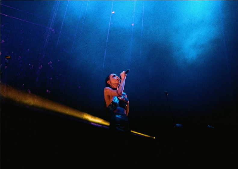 Nome do produto: Poster  Lia Paris Show 