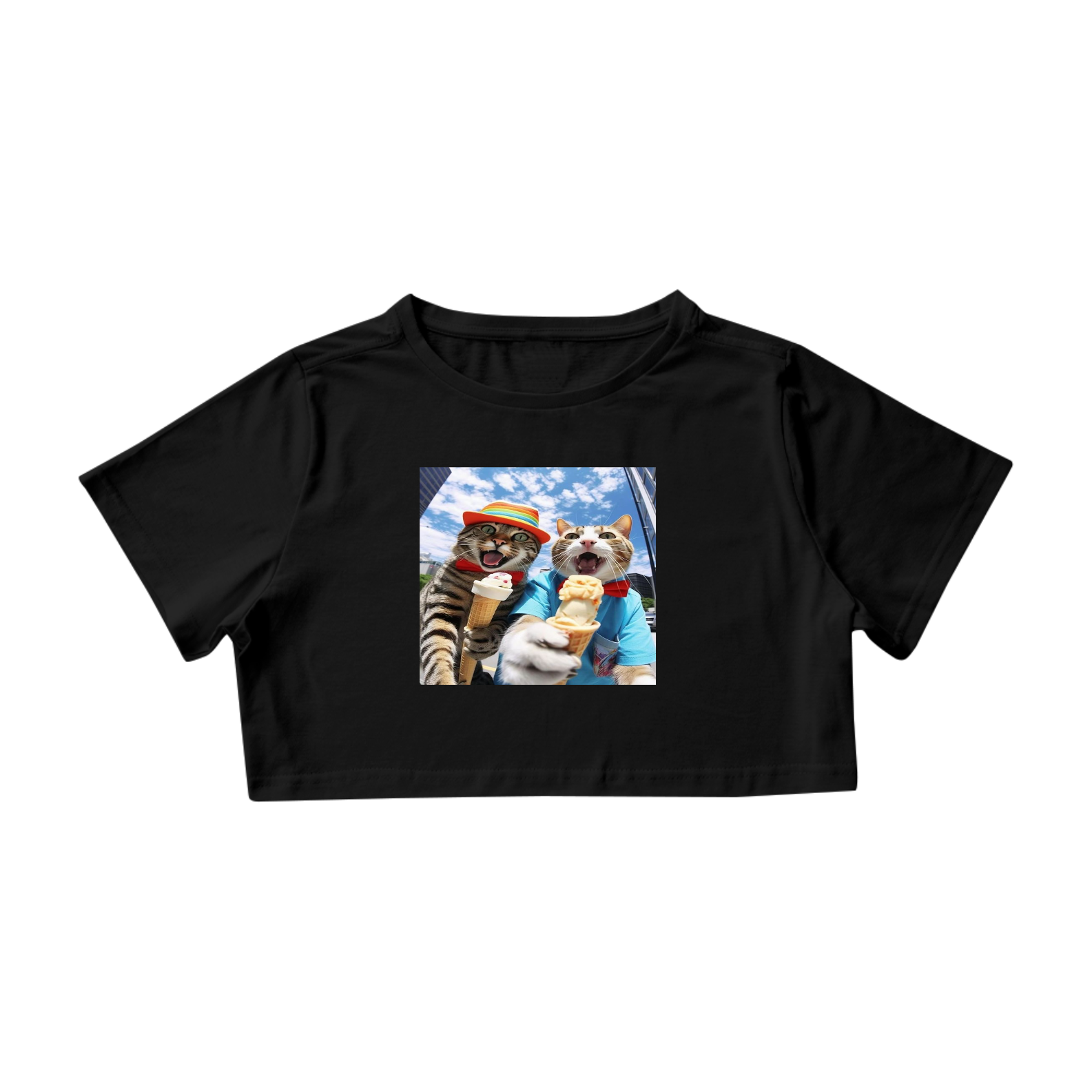 Nome do produto: Camiseta Cropped Gatos Tomando Sorvete