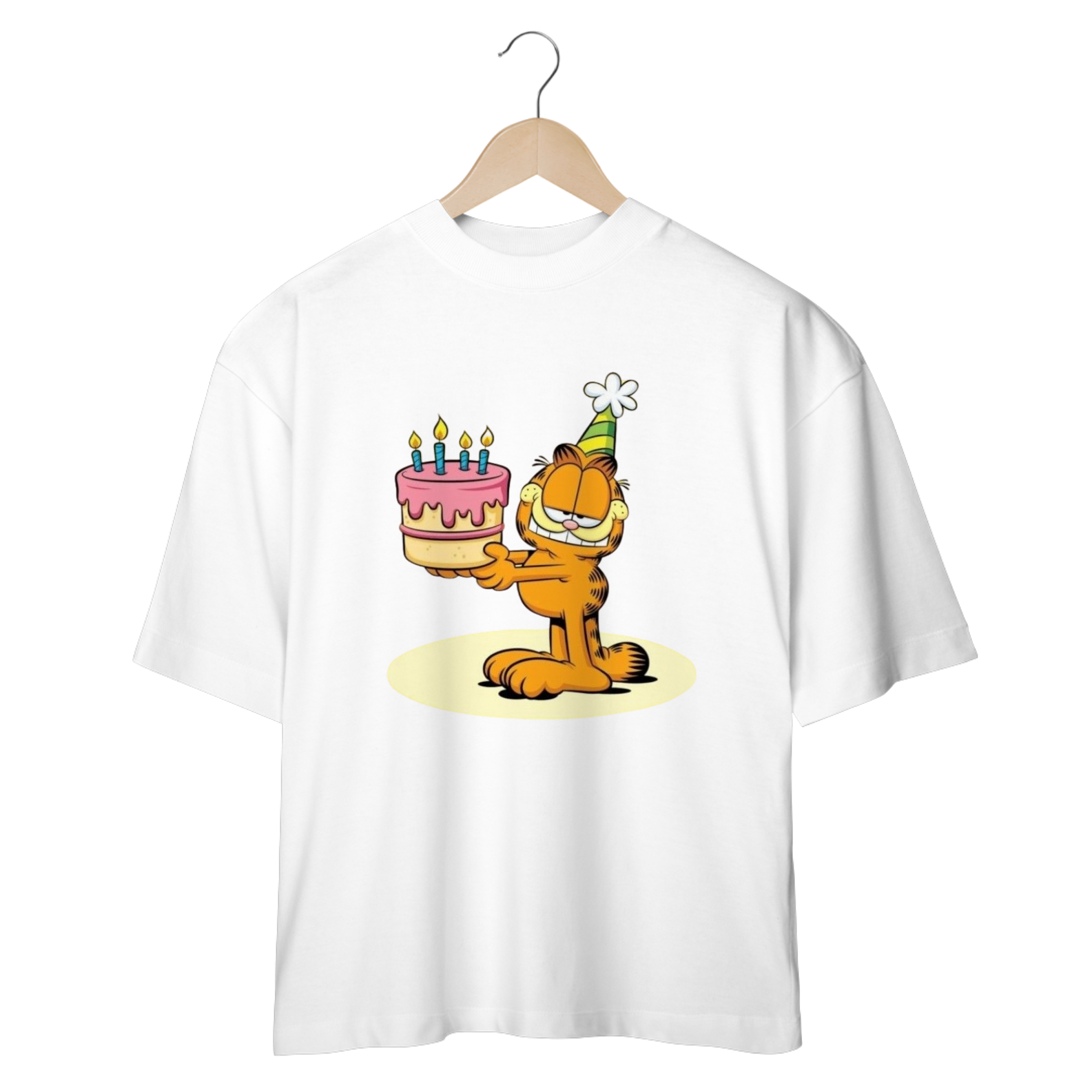 Nome do produto: CAMISETA OVERSIZED, GARFIELD FELIZ ANIVERSARIO 