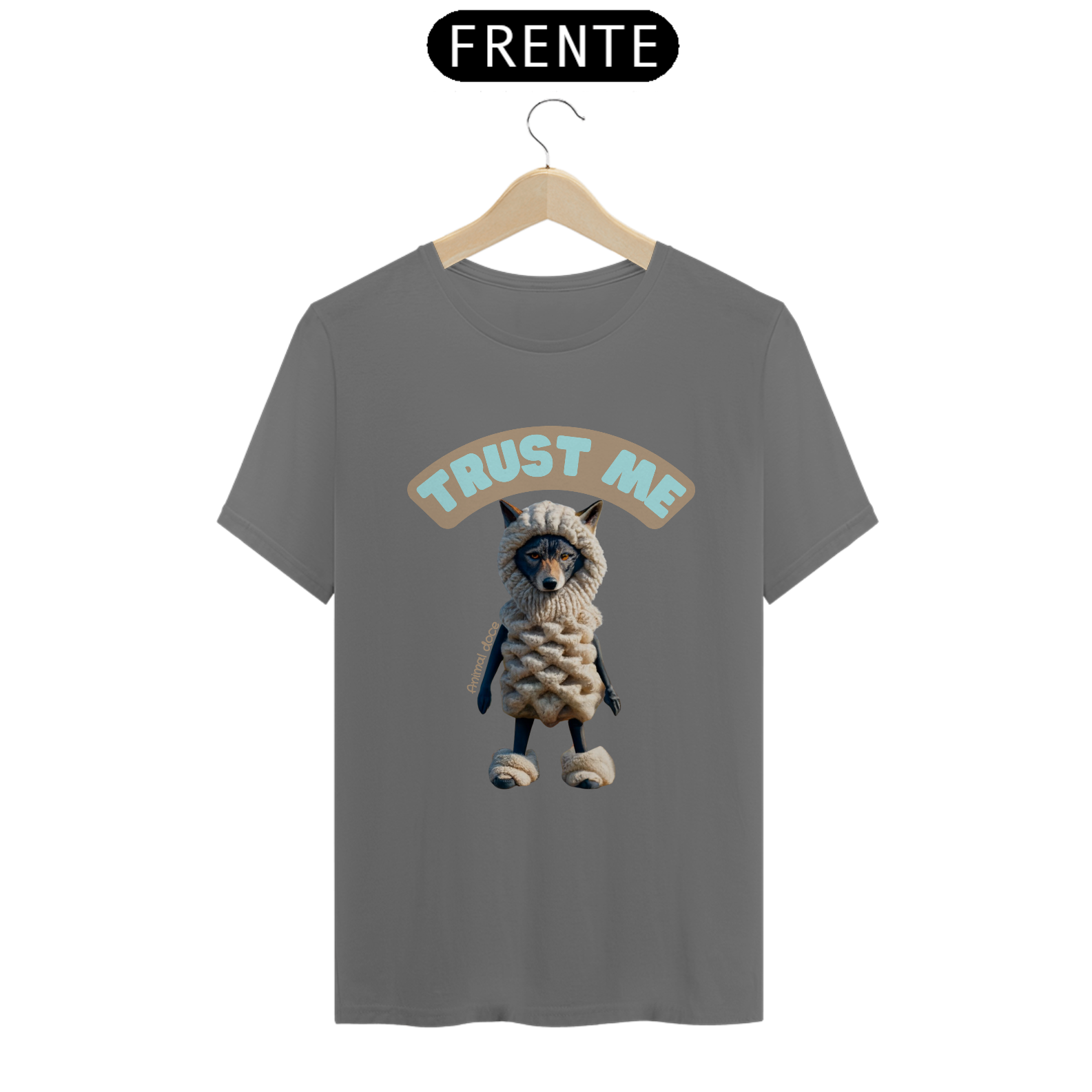 Nome do produto: CAMISETA T-SHIRT ESTONADA, LOBO EM PELE DE CORDEIRO TRUST ME