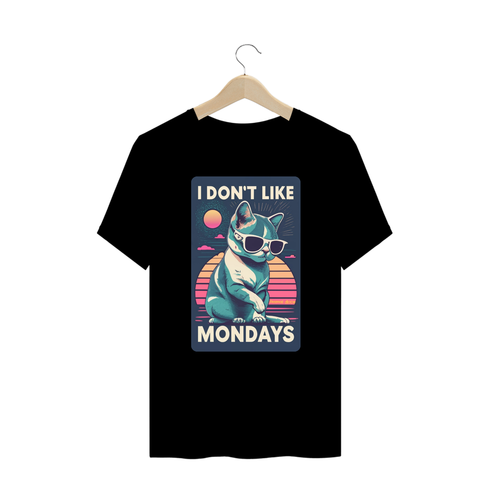 Nome do produto: CAMISETA T-SHIRT PLUS SIZE CAT, I DON\'T LIKE MONDAYS