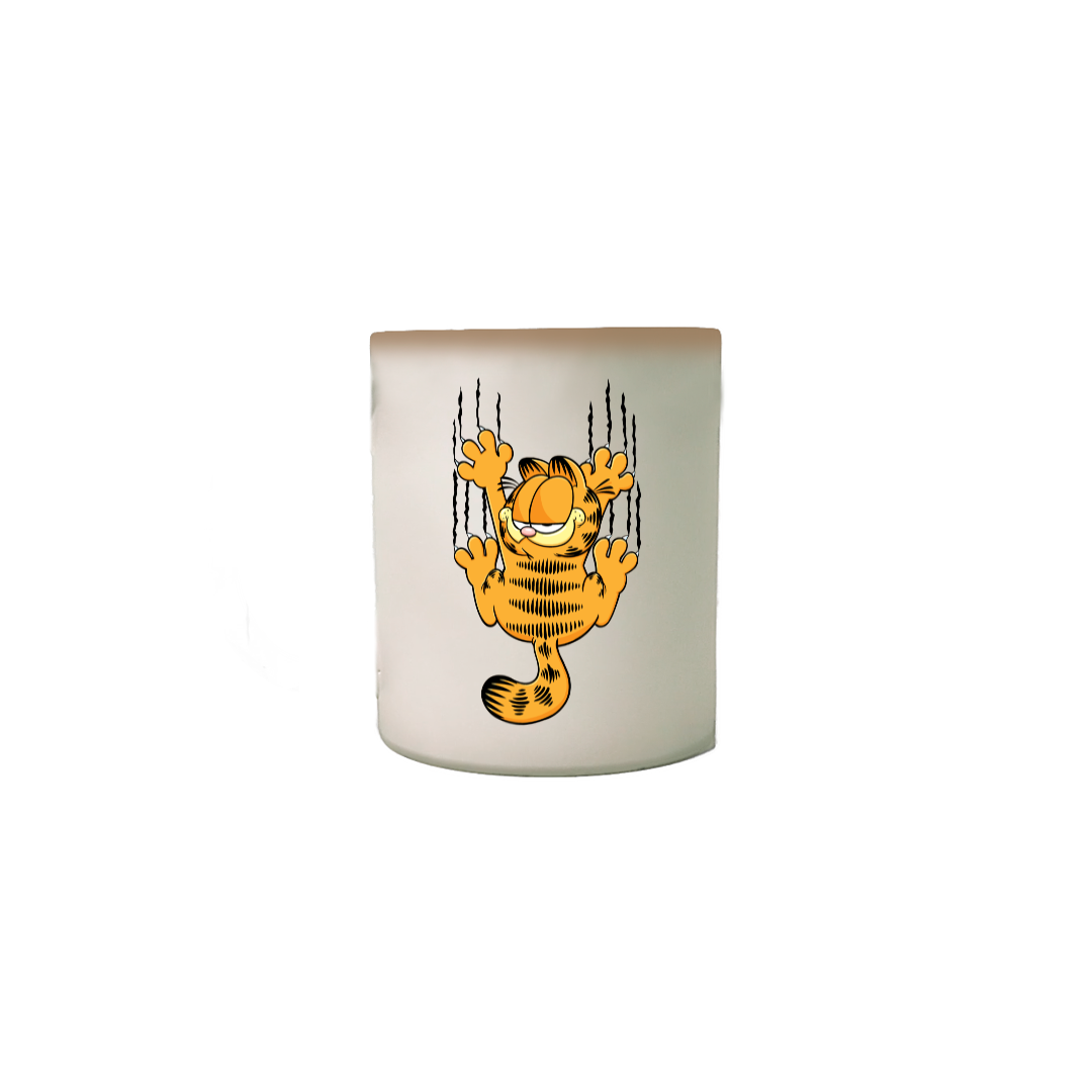Nome do produto: Caneca Mágica - Garfield Agarradinho - Model 1
