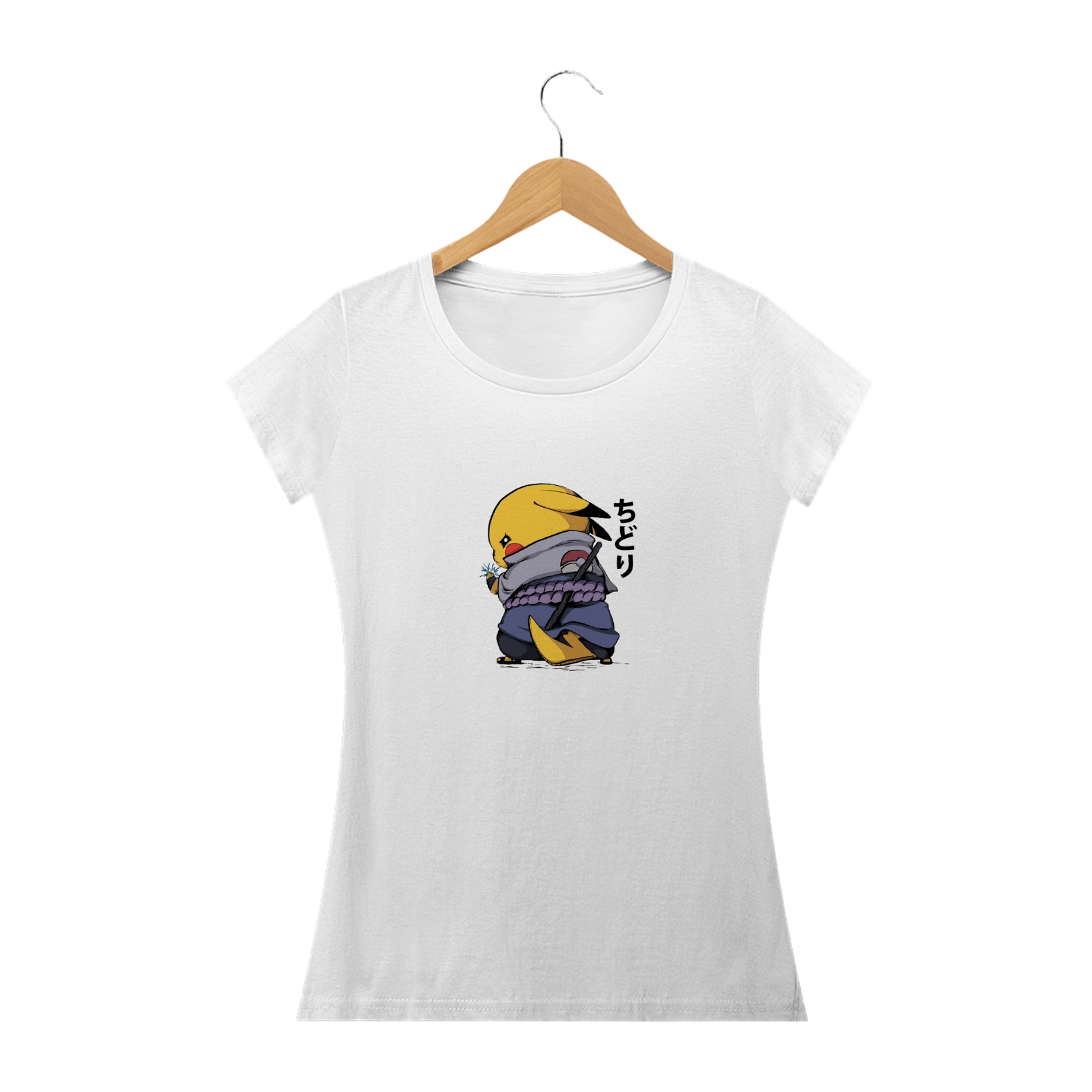 Nome do produto: Camiseta Feminina Naruto - Sasuke / Pikachu