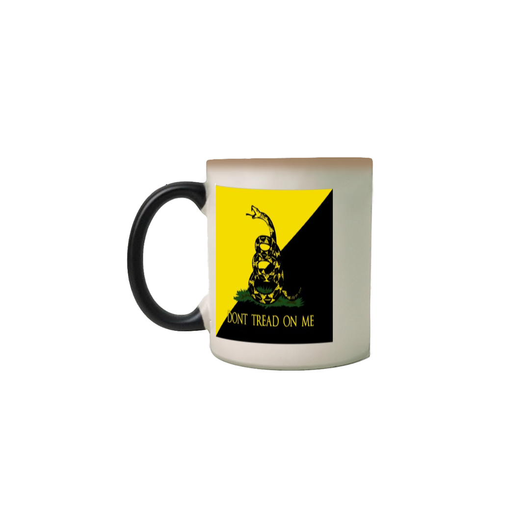 Nome do produto: Caneca Gadsden Libertária