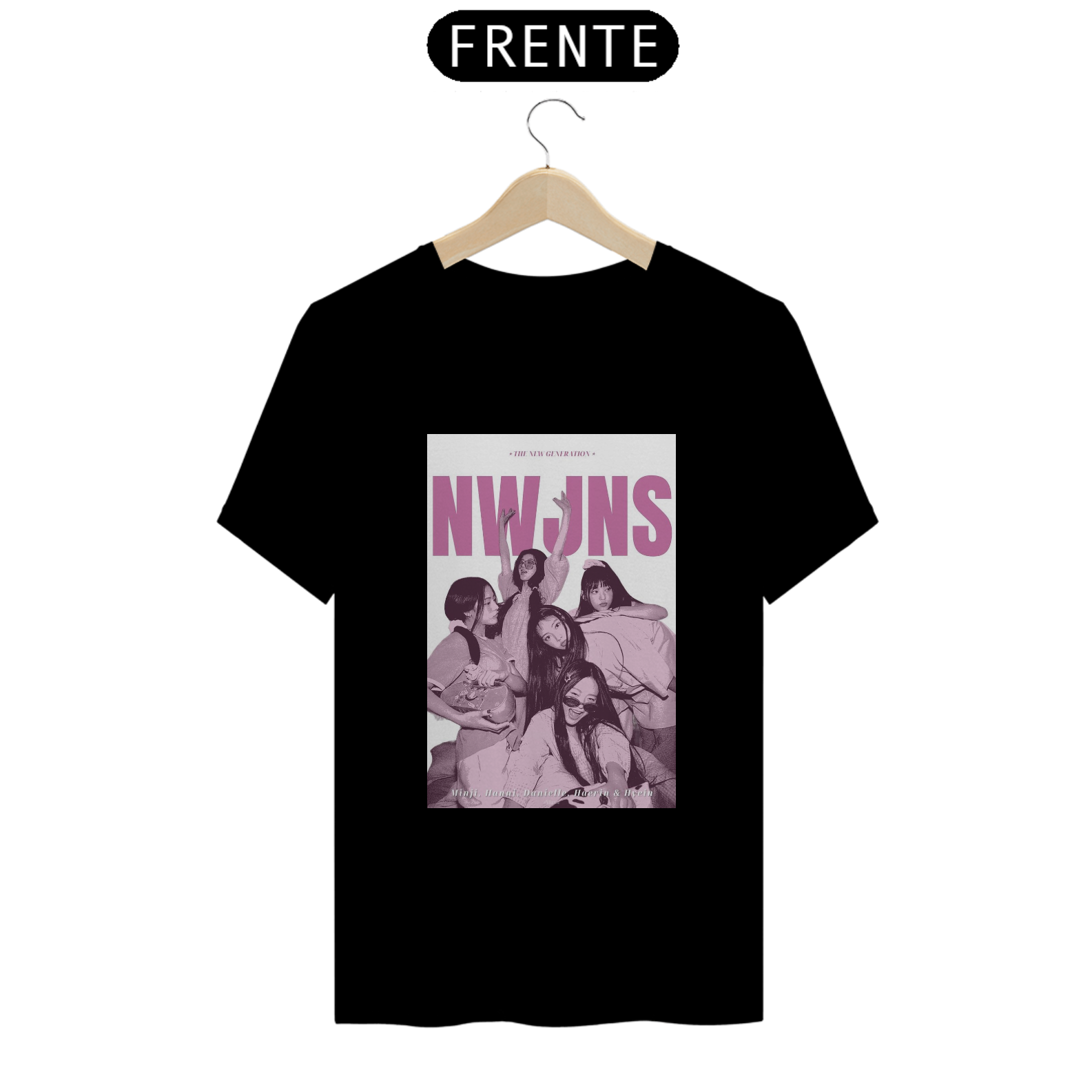 Nome do produto: T-SHIRT NEW JEANS SQUAD PINK