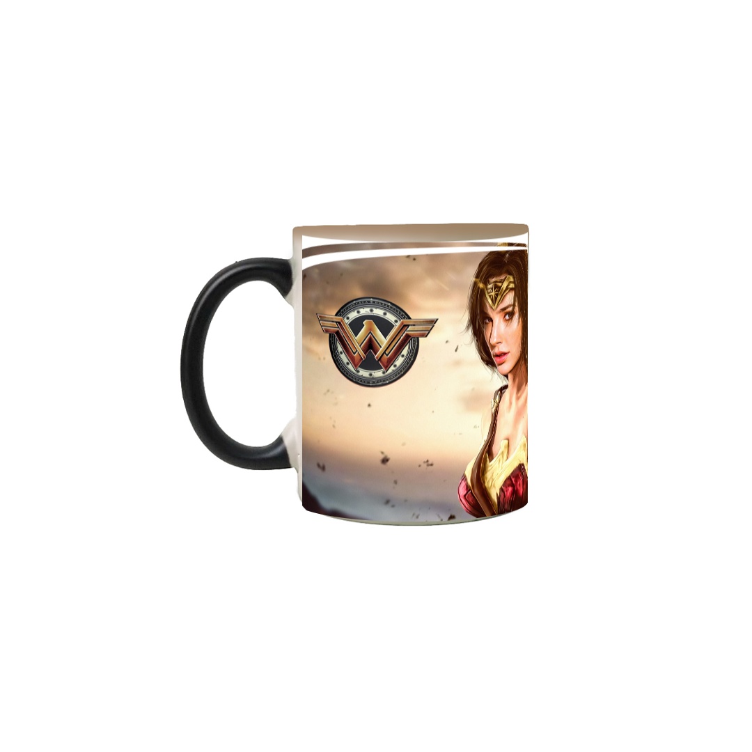 Nome do produto: Caneca Termossensível Mulher Maravilha 
