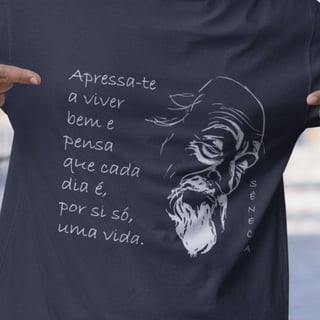 Apressa-te, viva agora.