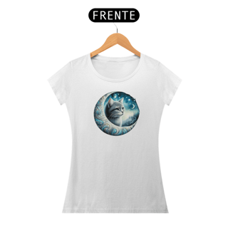 Gato Cinza Sob a Luz da Lua: Magia na Floresta 