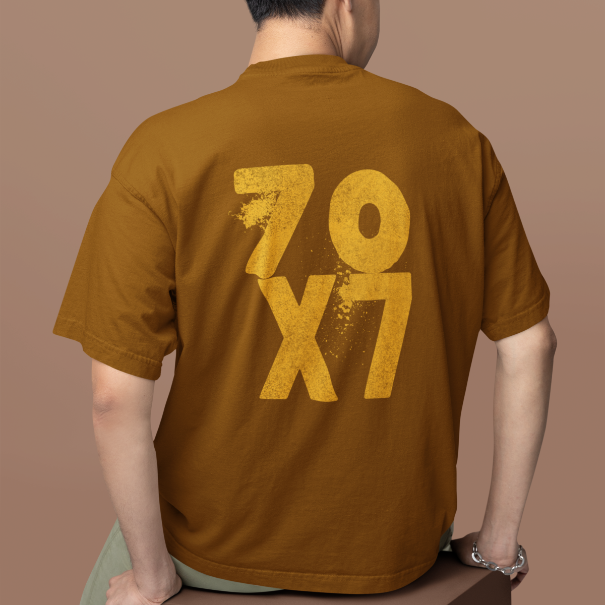 Camiseta Oversized 70x7 De Cores Vivas/Frente e Costa