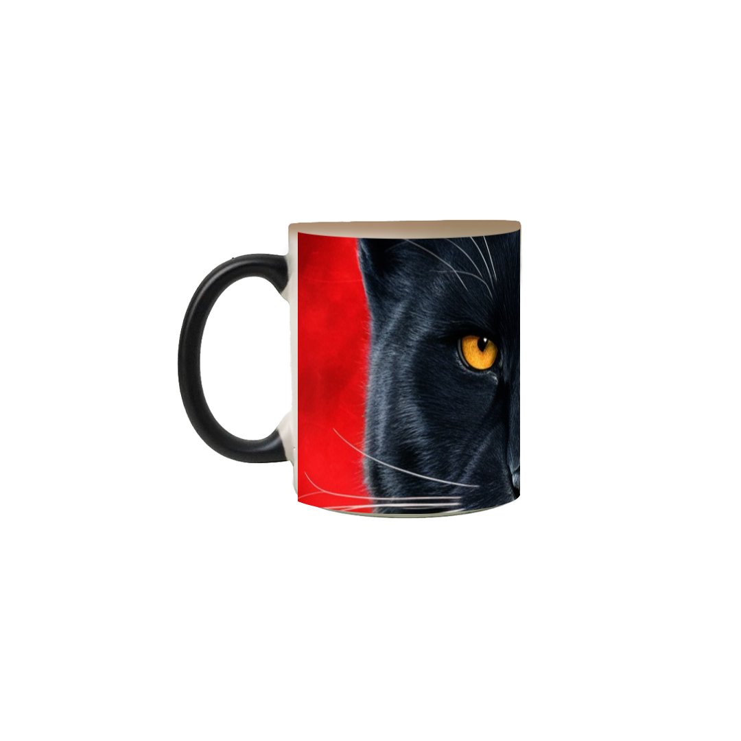 Nome do produto: Caneca Mágica - Pantera Close