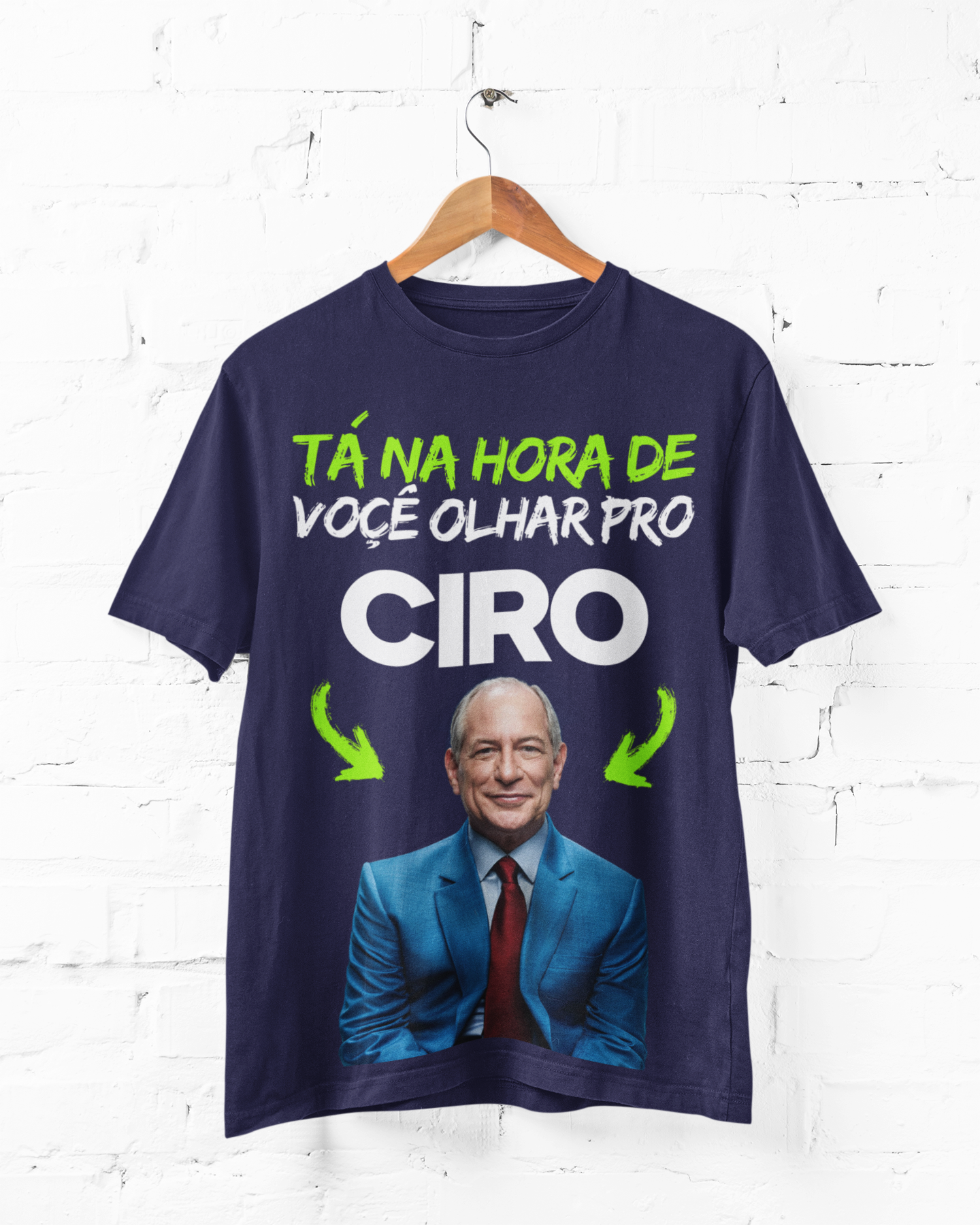 Nome do produto: Camiseta Tá na hora de você olhar pro Ciro