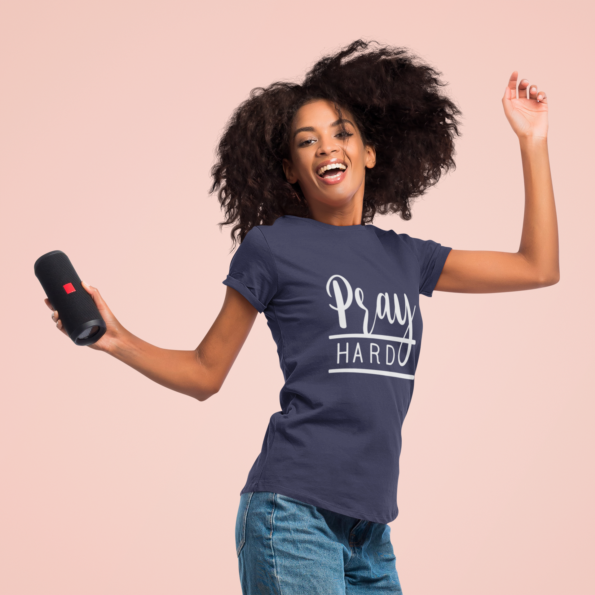 Nome do produto: Camiseta Femina Pray Hard