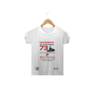 T-Shirt Classic Infantil Quick Racing | 1973 Kartódromo de Interlagos - 1ª Vitória em corrida oficial [ QRCode ]