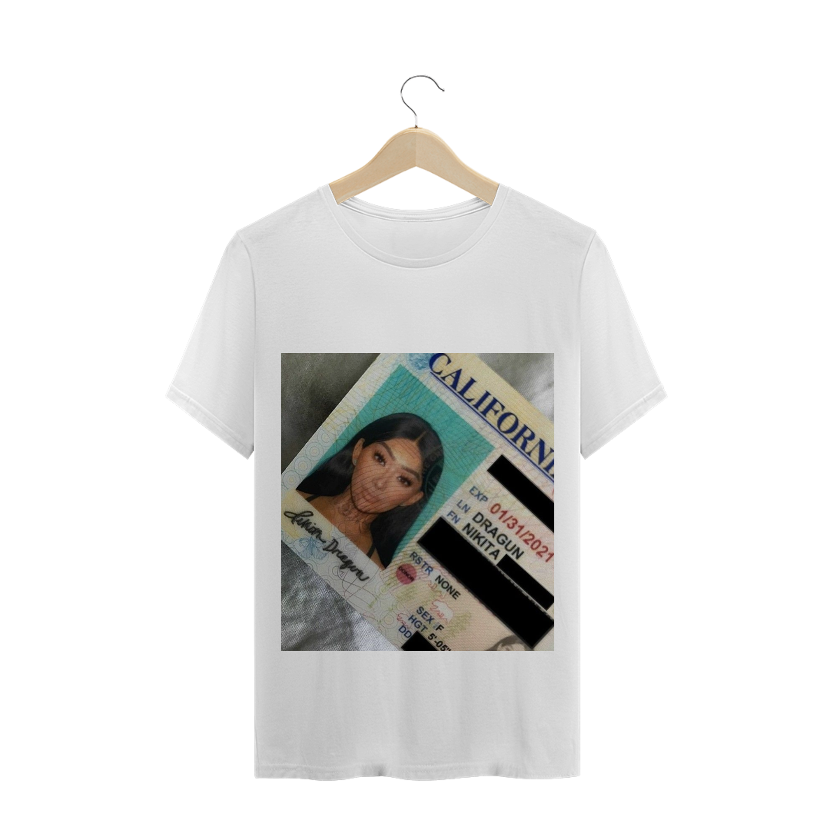 Nome do produto: Camisa não oficial Nikita