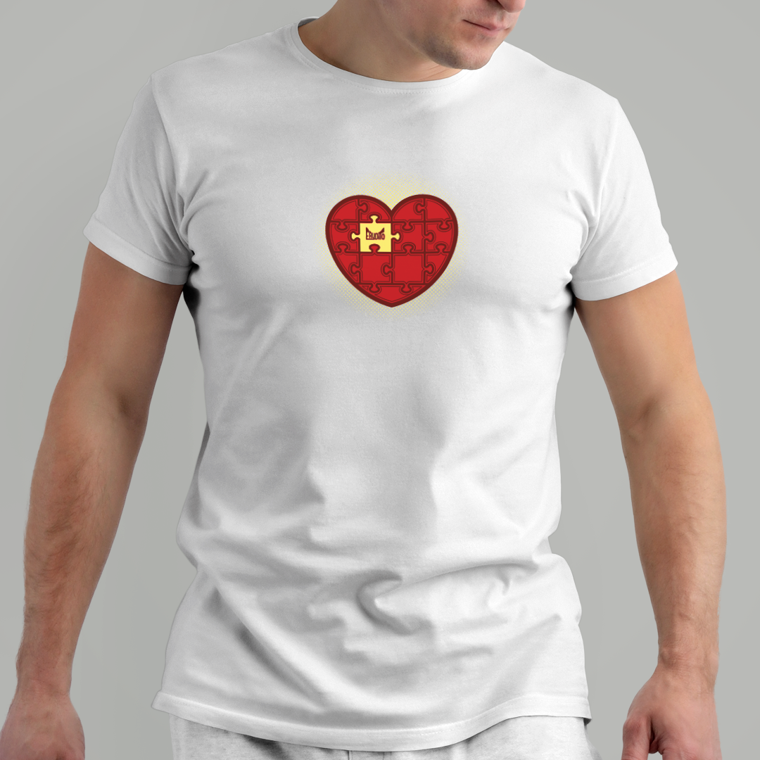 Nome do produto: Camiseta - Coração quebra cabeça