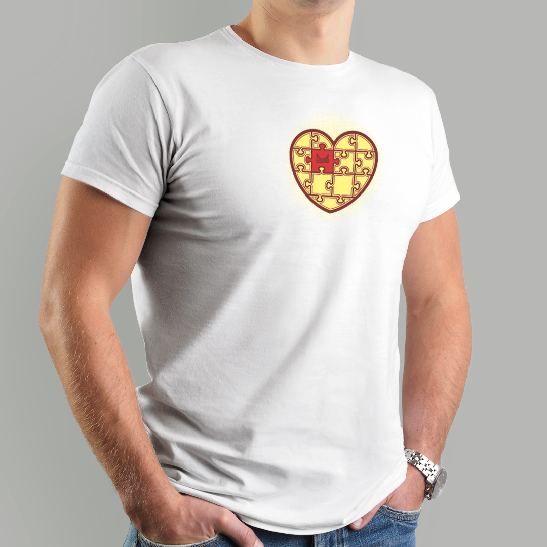 Nome do produto: Camiseta - Coração quebra cabeça